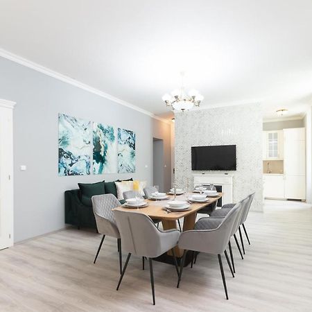 Luxury Central 150M2 Apartment On Wencelas Square With Private Garage Prag Exterior foto