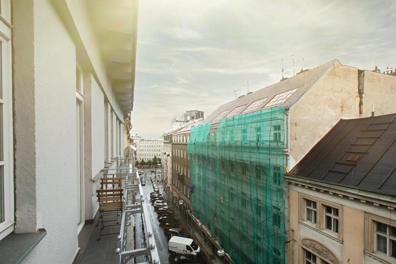 Luxury Central 150M2 Apartment On Wencelas Square With Private Garage Prag Exterior foto
