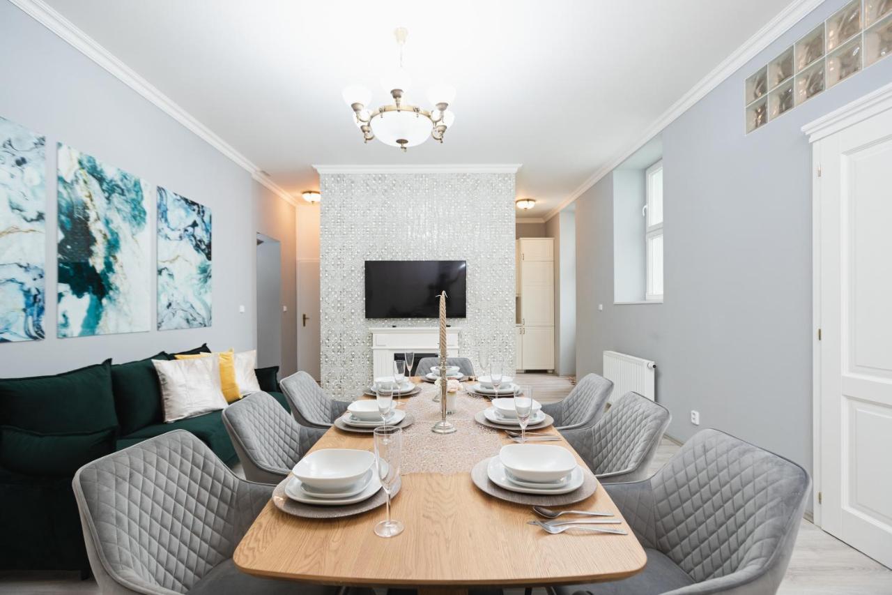 Luxury Central 150M2 Apartment On Wencelas Square With Private Garage Prag Exterior foto
